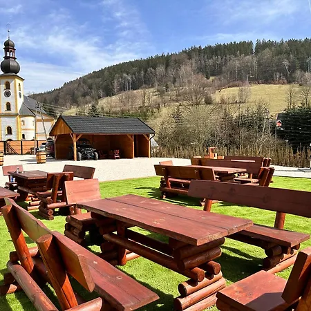 ベッド・アンド・ブレックファスト Gory Sowie Przystanek Dad House ソコレツ